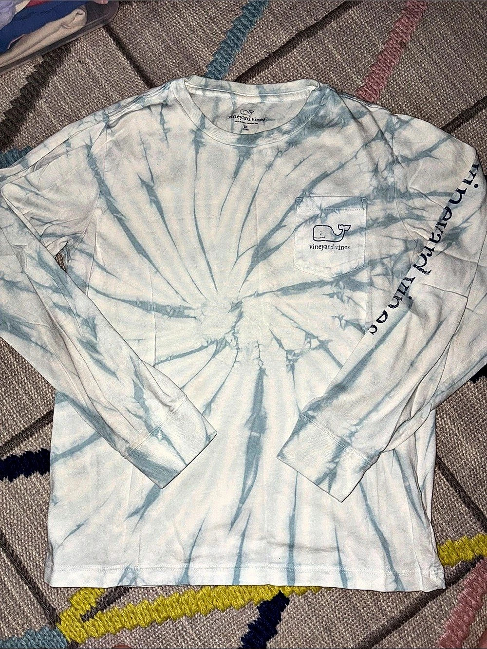 vineyard vines Vintage Whale Long-Sleeve Pocket Tee Boy’s Tie-Dye Tee Medium (12
